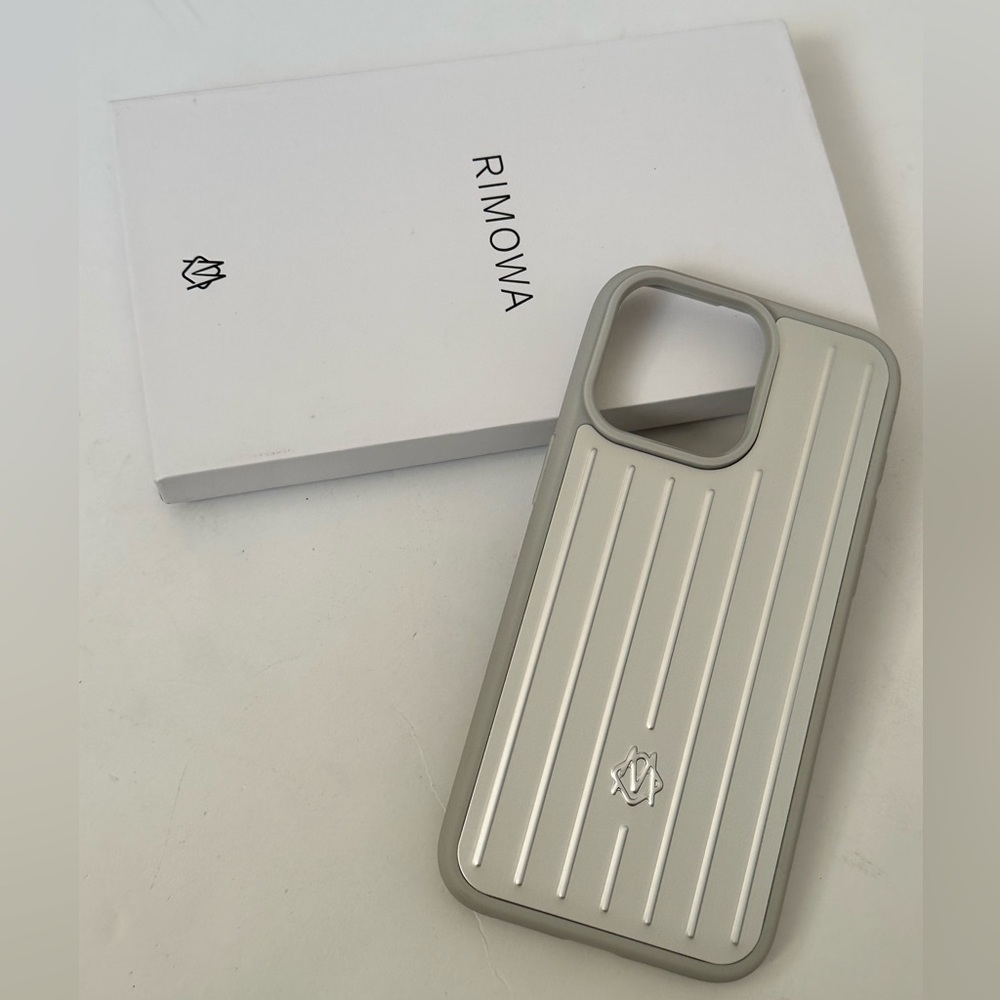 Rimowa iphone case compatible for iPhone 15 ProMax - Picture 3 of 11